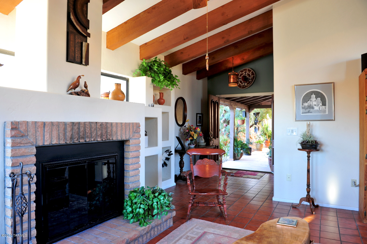 6415 W Lost Canyon Drive