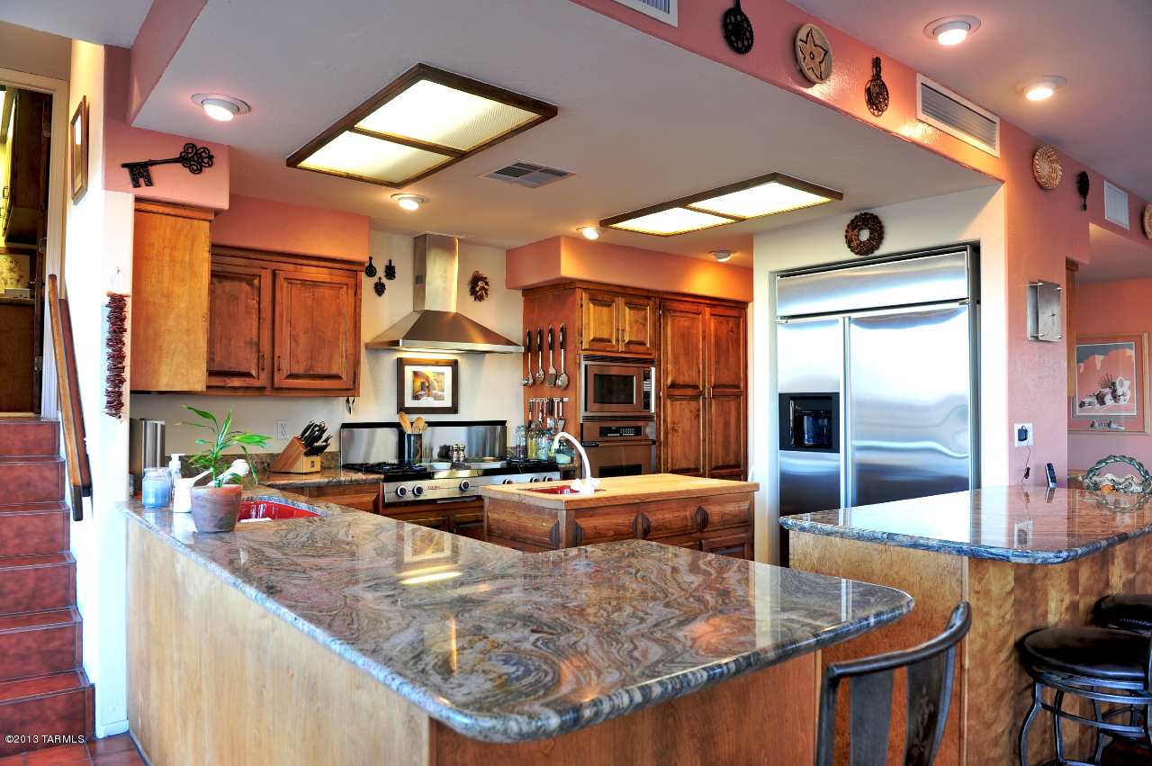 6415 W Lost Canyon Drive