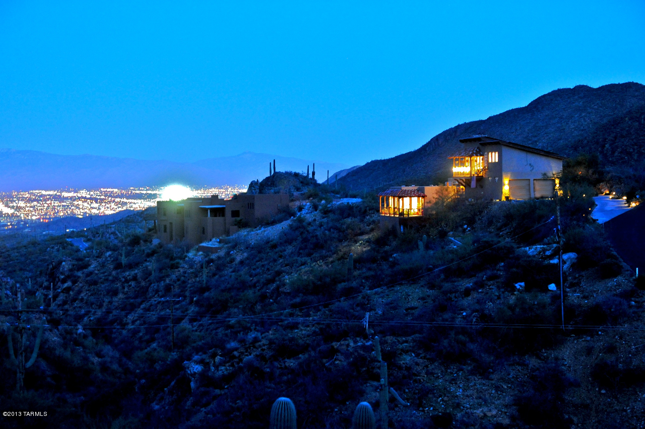 6415 W Lost Canyon Drive