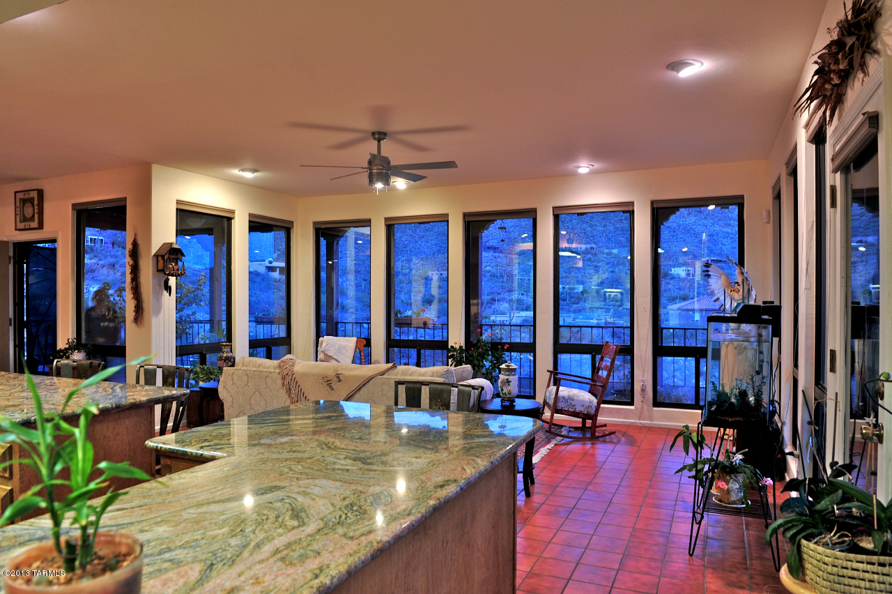 6415 W Lost Canyon Drive