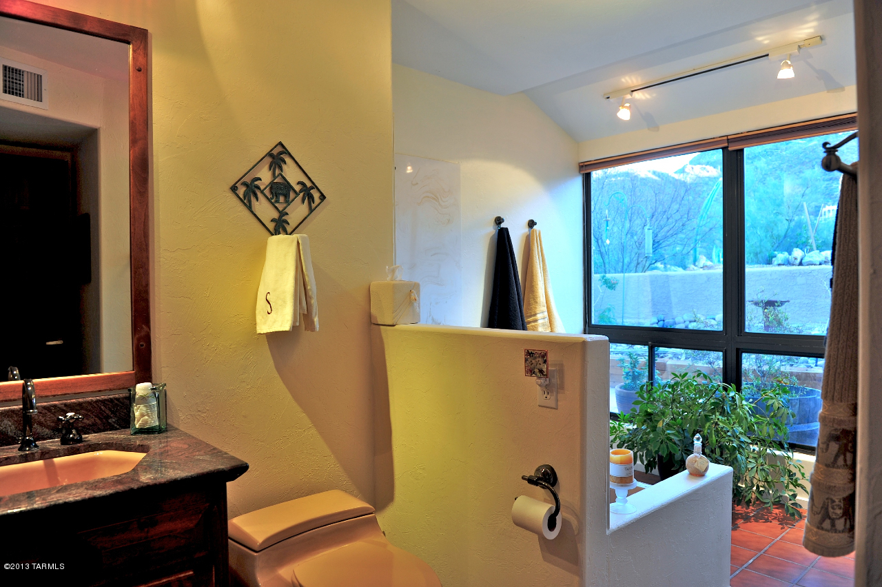 6415 W Lost Canyon Drive