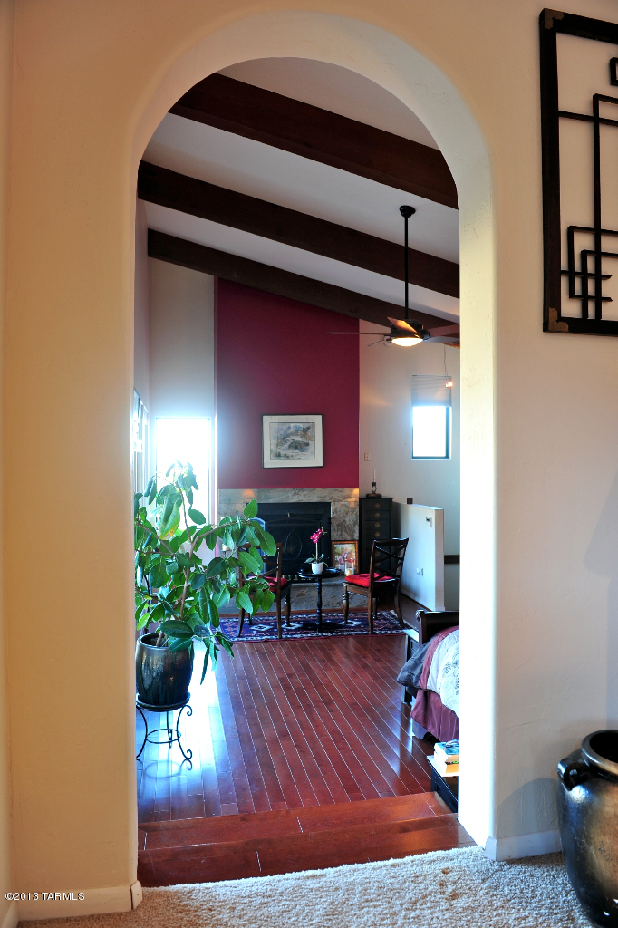 6415 W Lost Canyon Drive