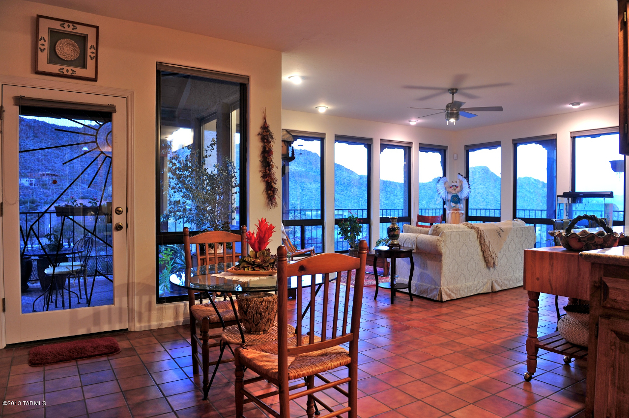 6415 W Lost Canyon Drive