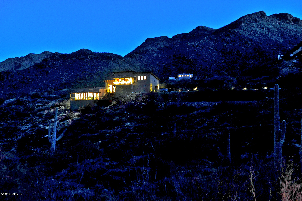 6415 W Lost Canyon Drive