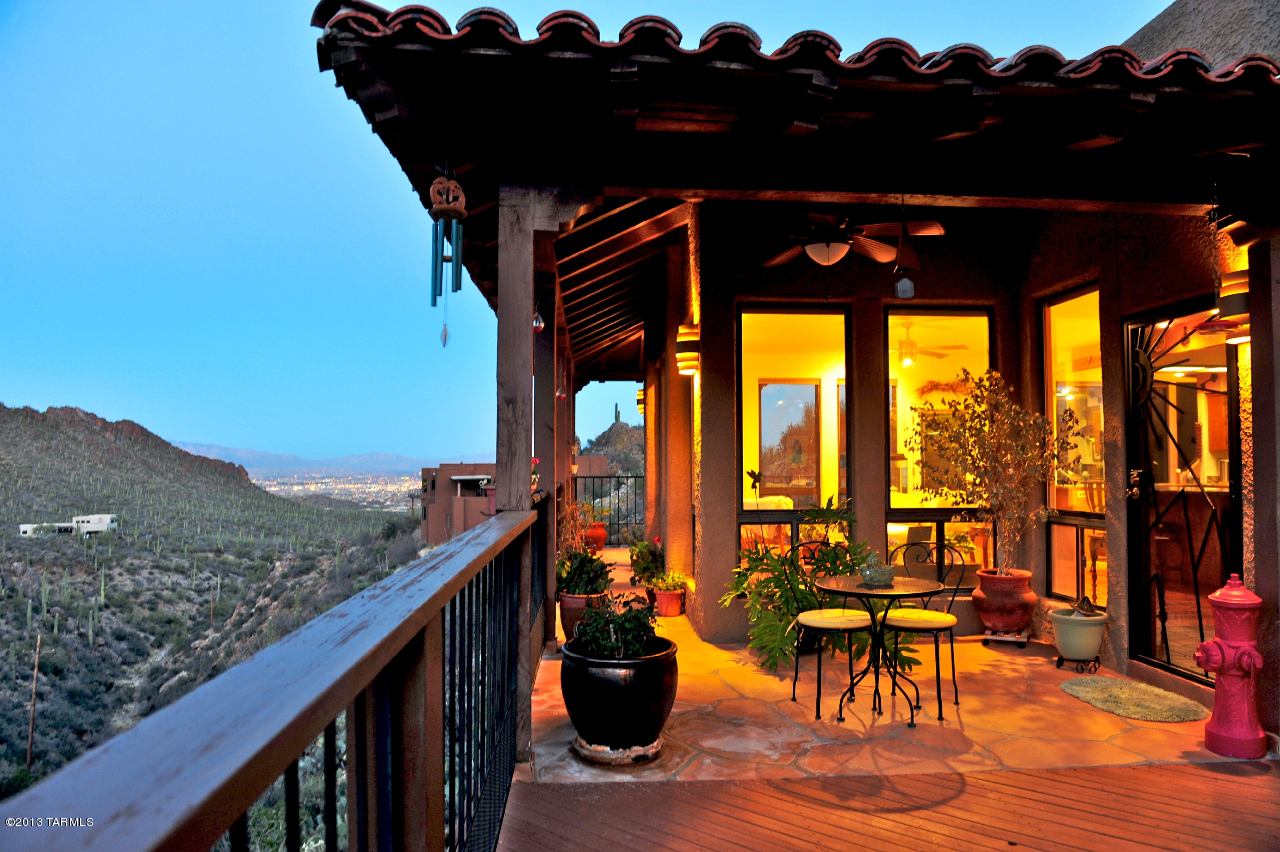 6415 W Lost Canyon Drive