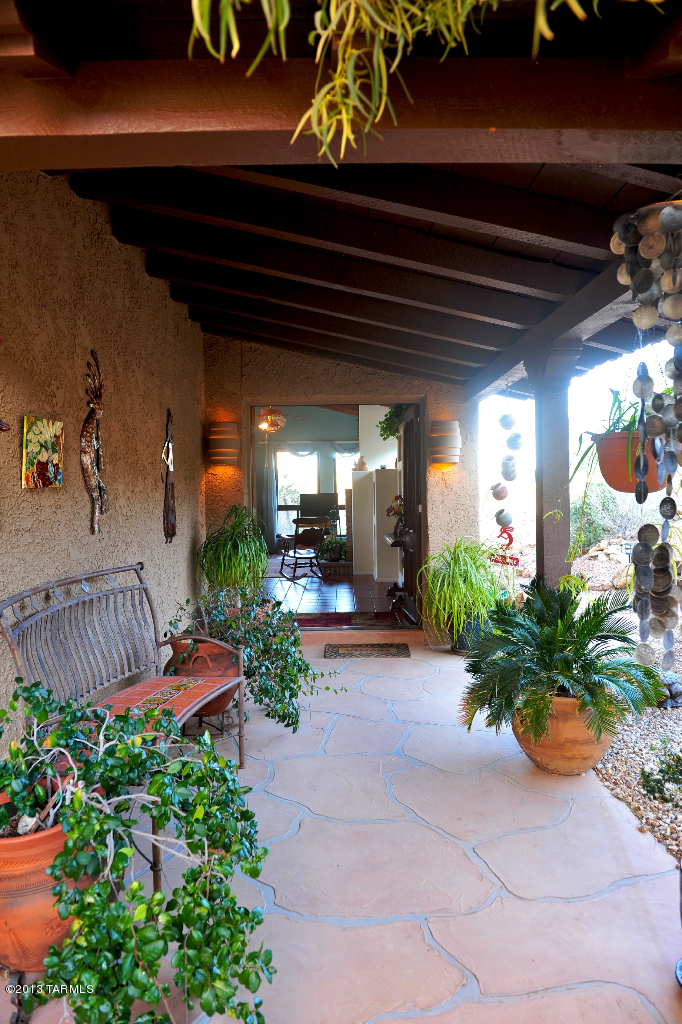 6415 W Lost Canyon Drive