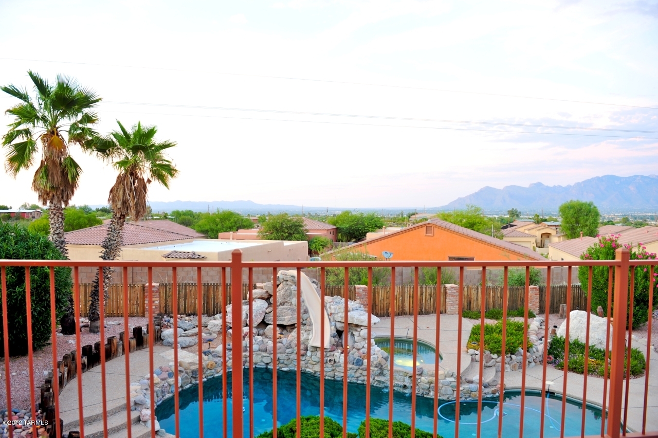 2990 W Camino Claveles