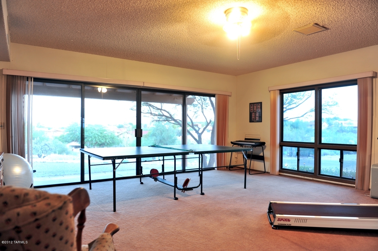 2990 W Camino Claveles