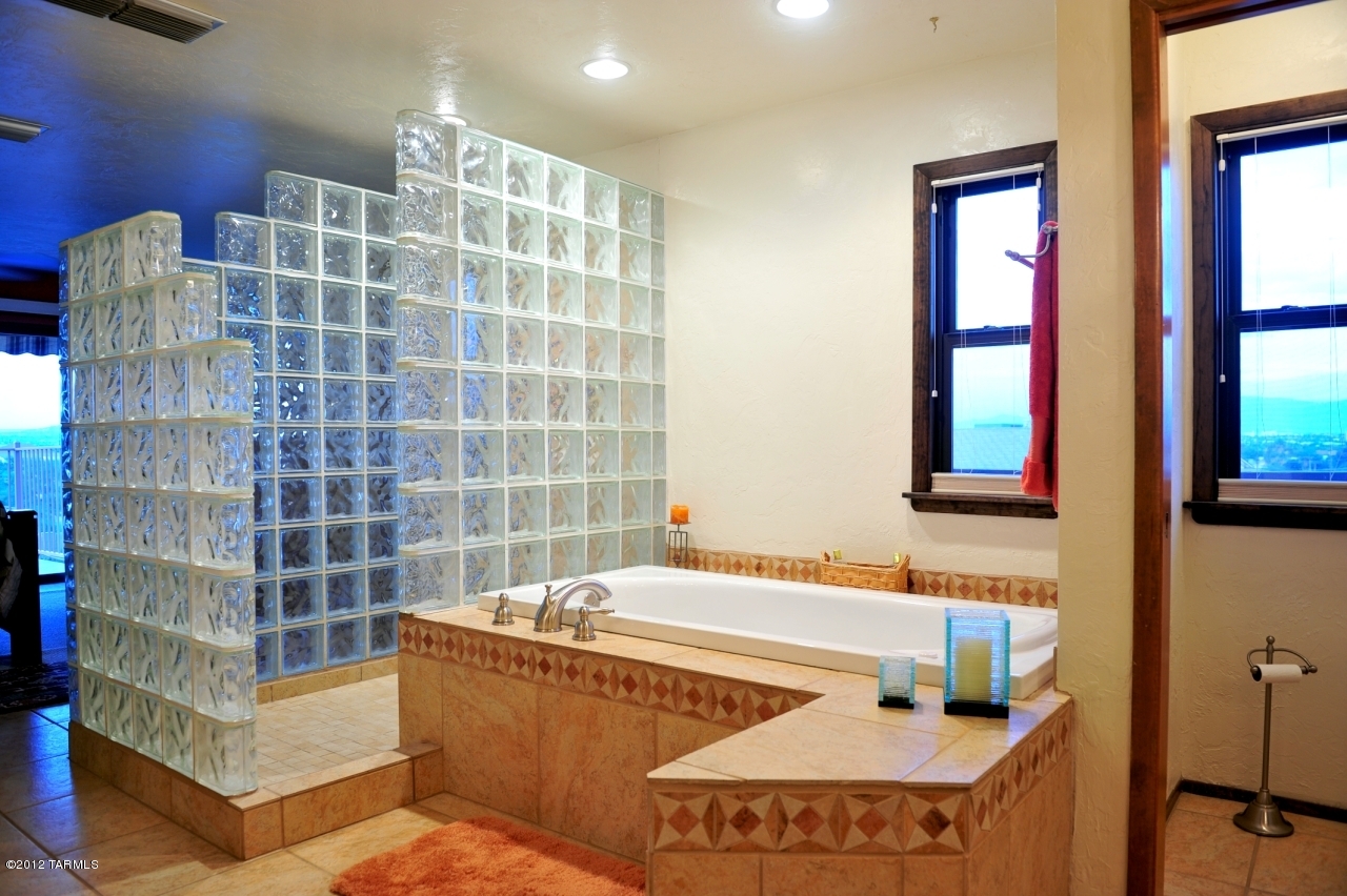 2990 W Camino Claveles