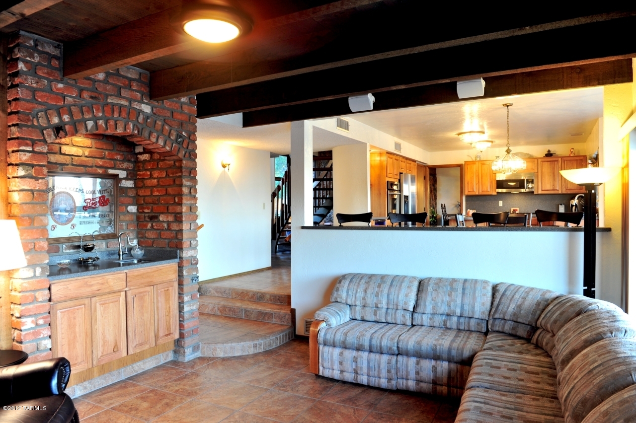 2990 W Camino Claveles