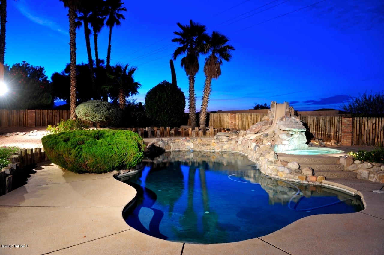 2990 W Camino Claveles