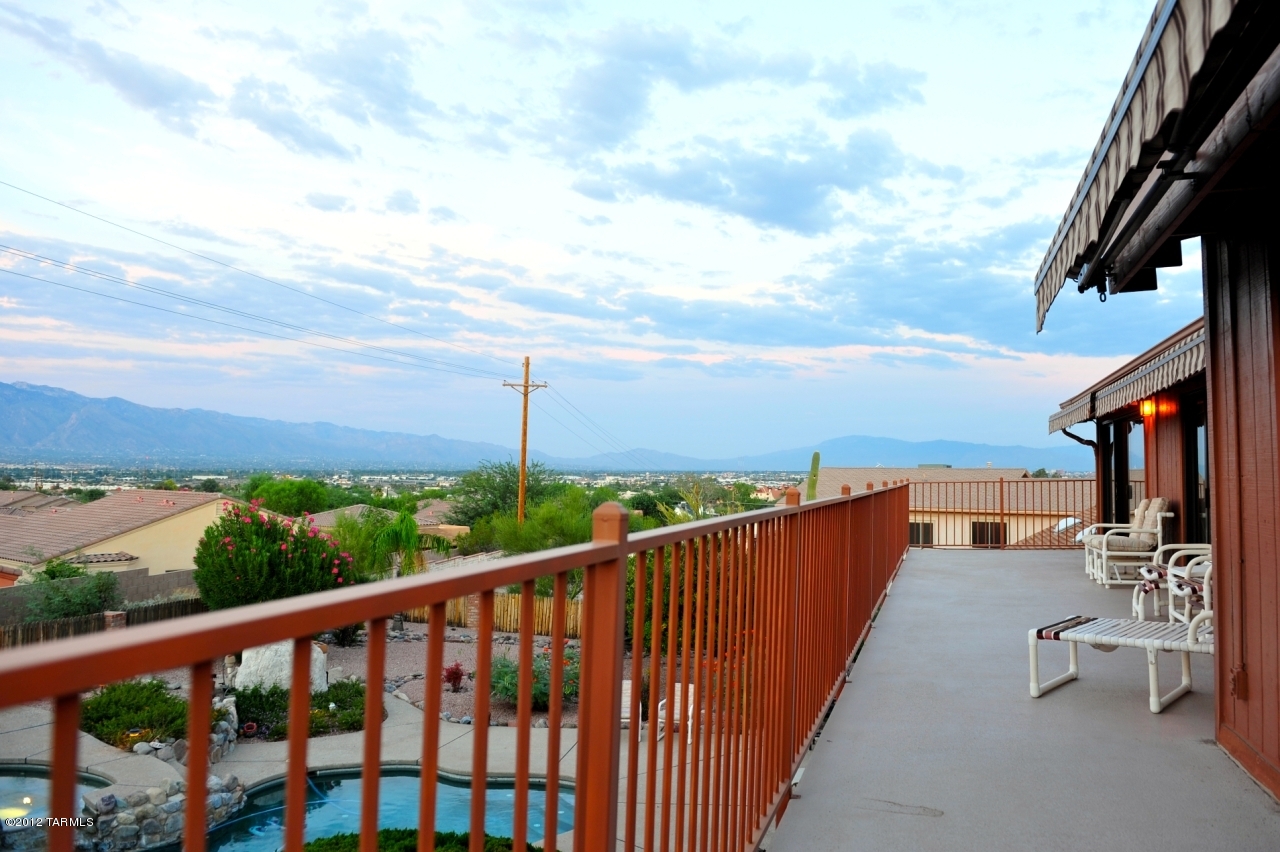 2990 W Camino Claveles