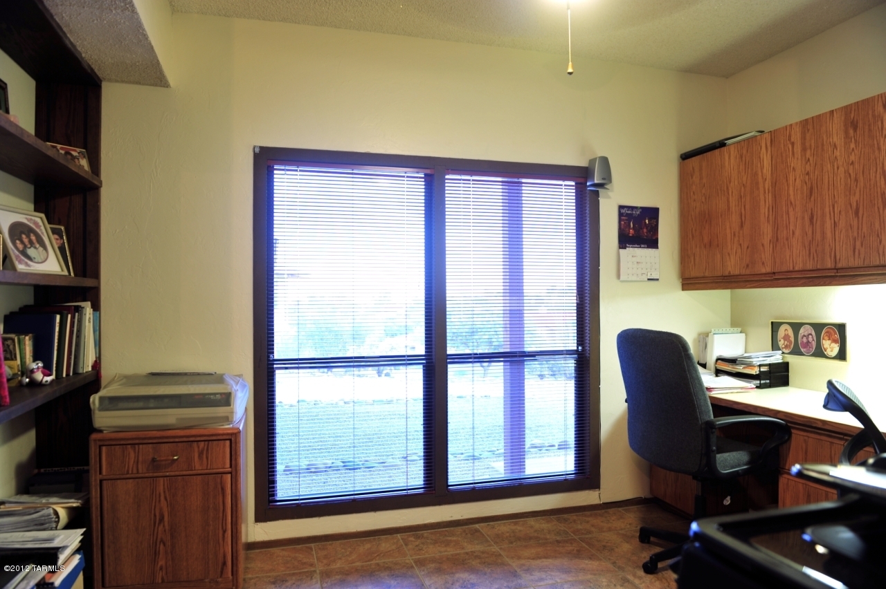 2990 W Camino Claveles