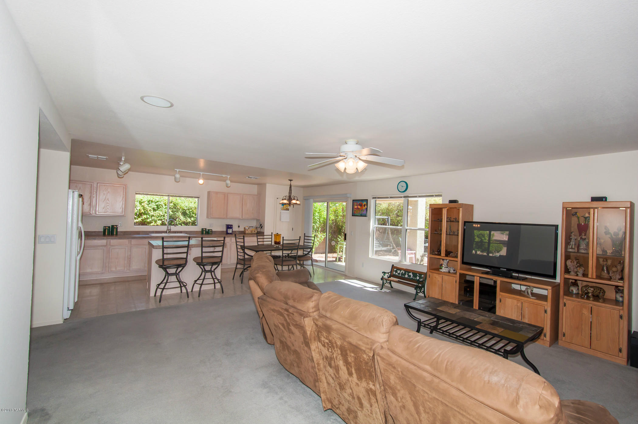 8194 N Stonehill Drive