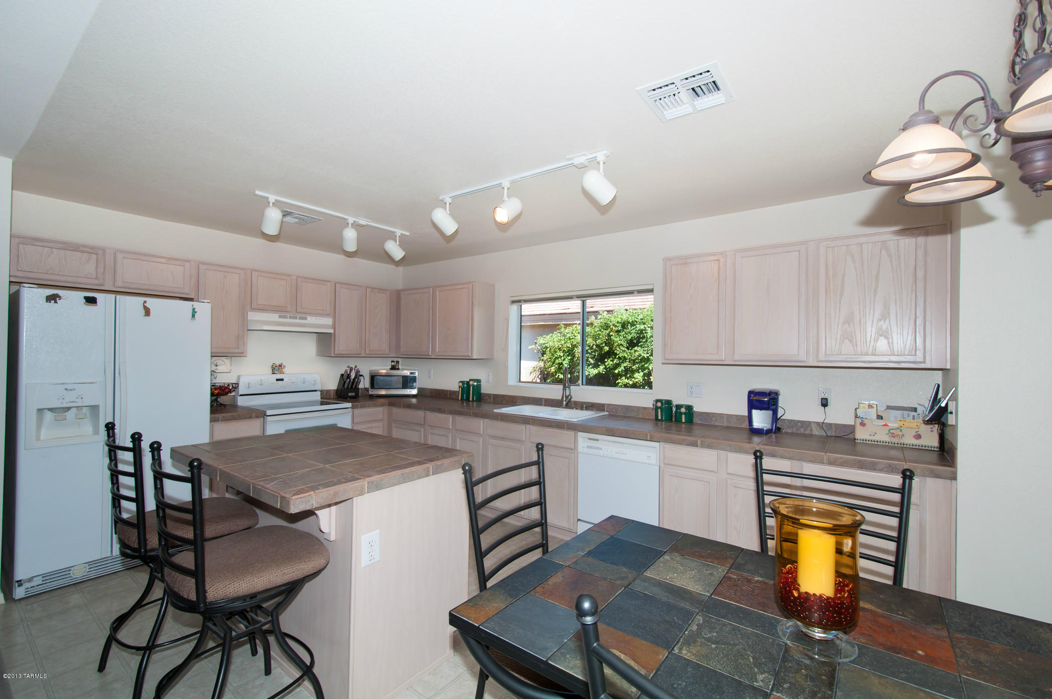 8194 N Stonehill Drive