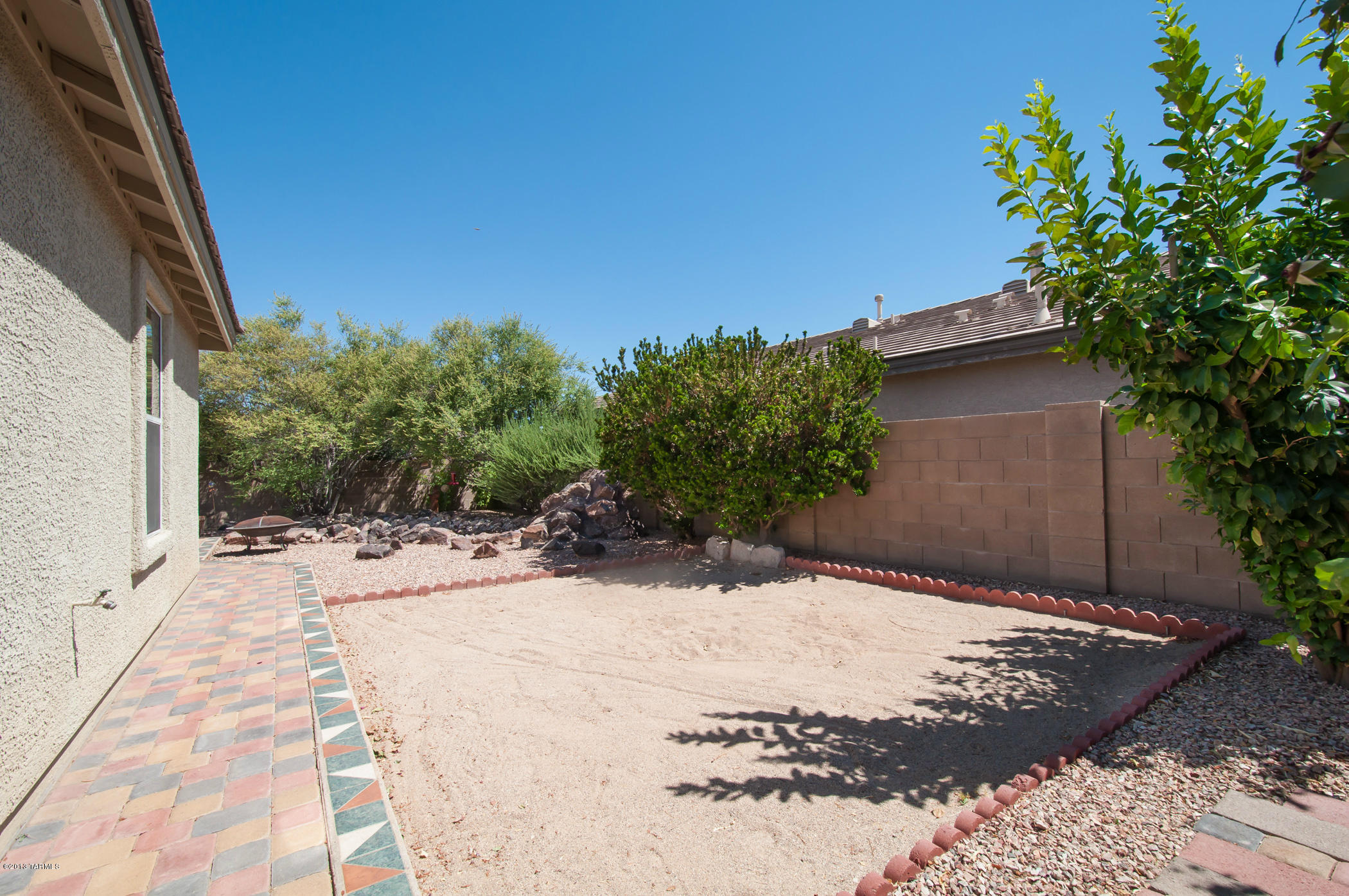 8194 N Stonehill Drive