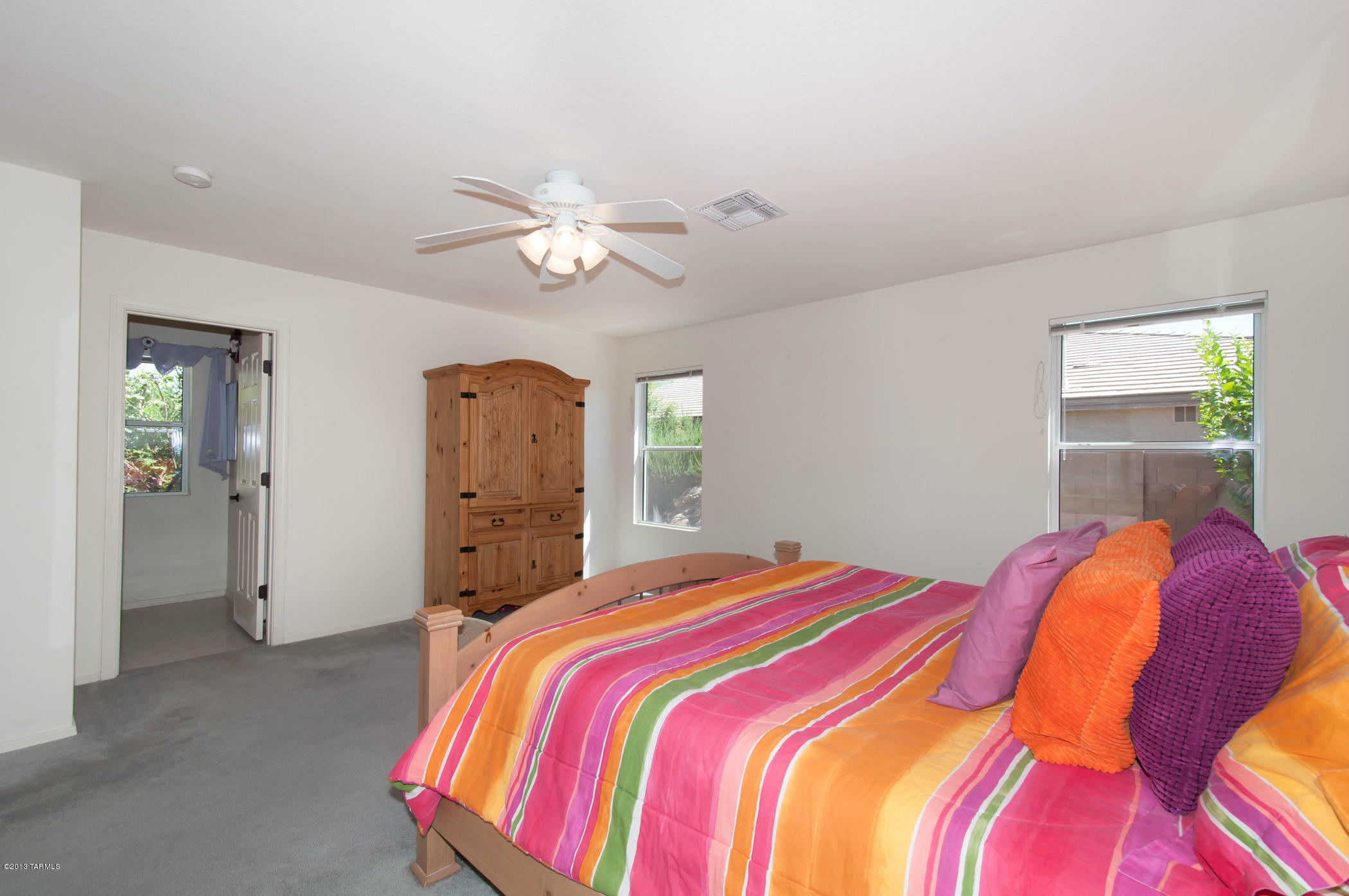 8194 N Stonehill Drive