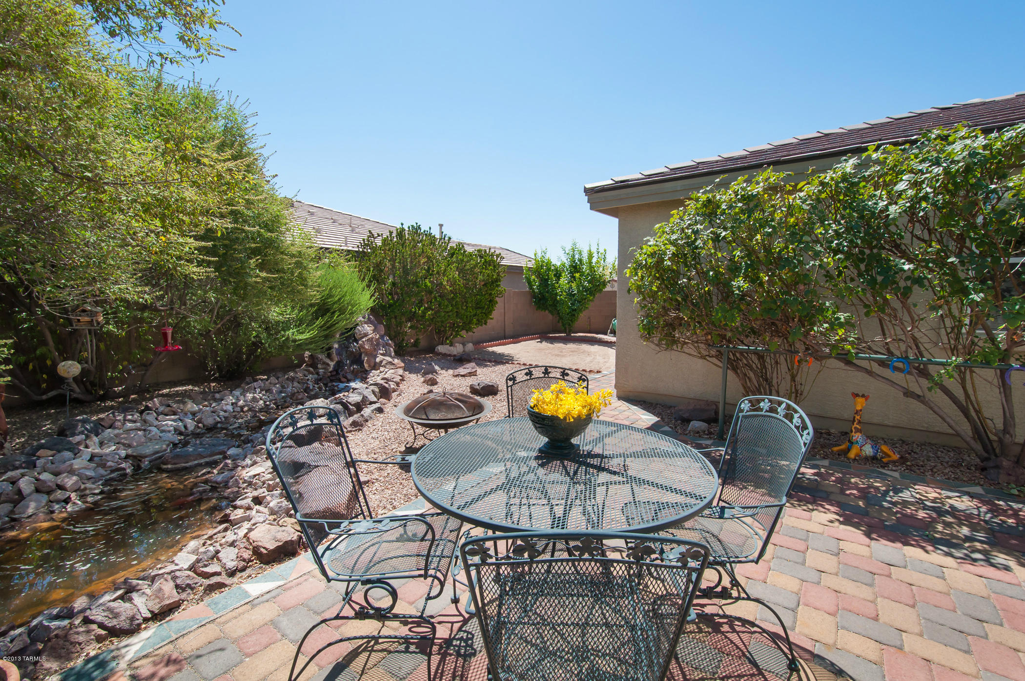 8194 N Stonehill Drive