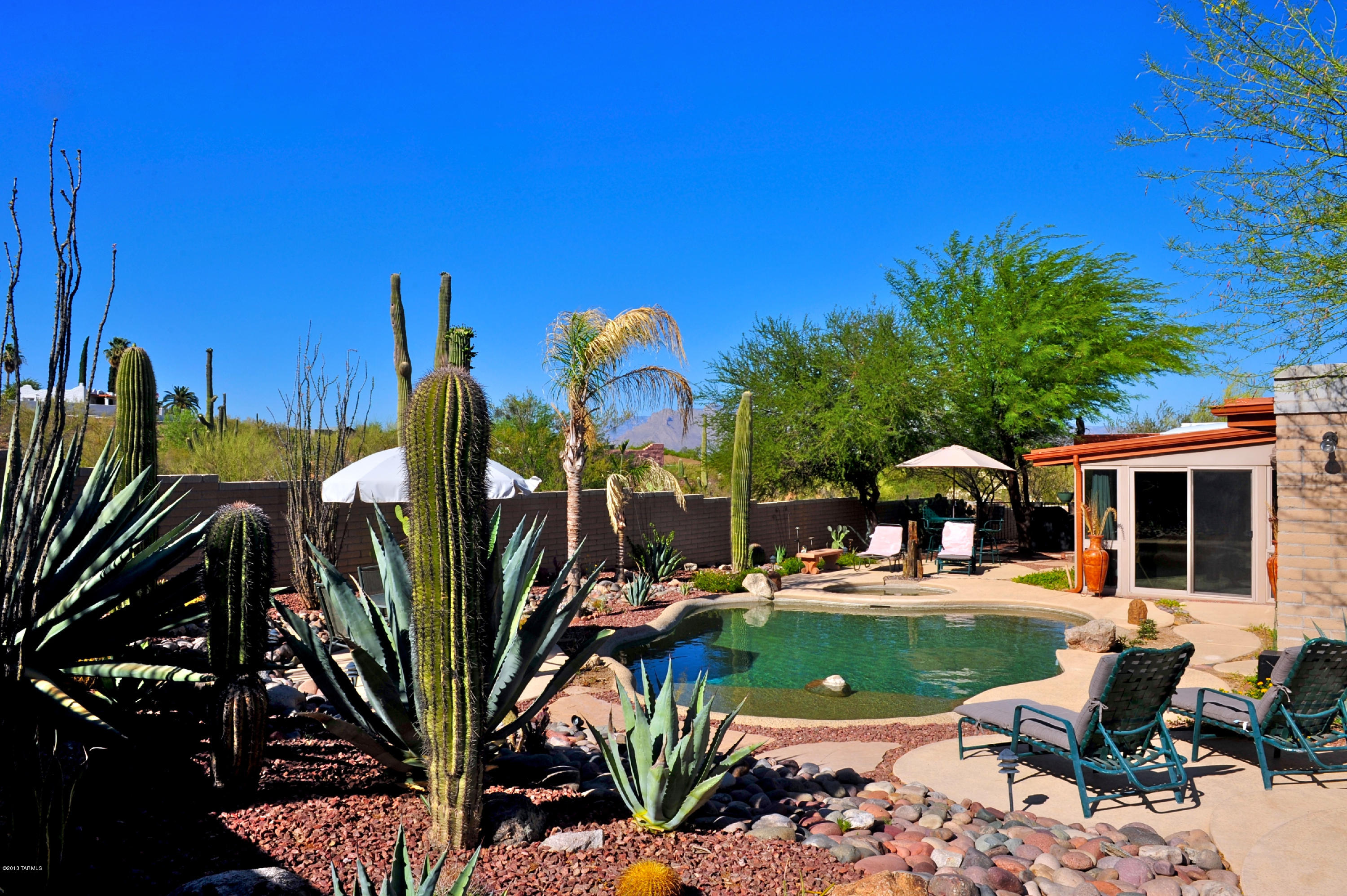 5010 W Placita De Los Vientos