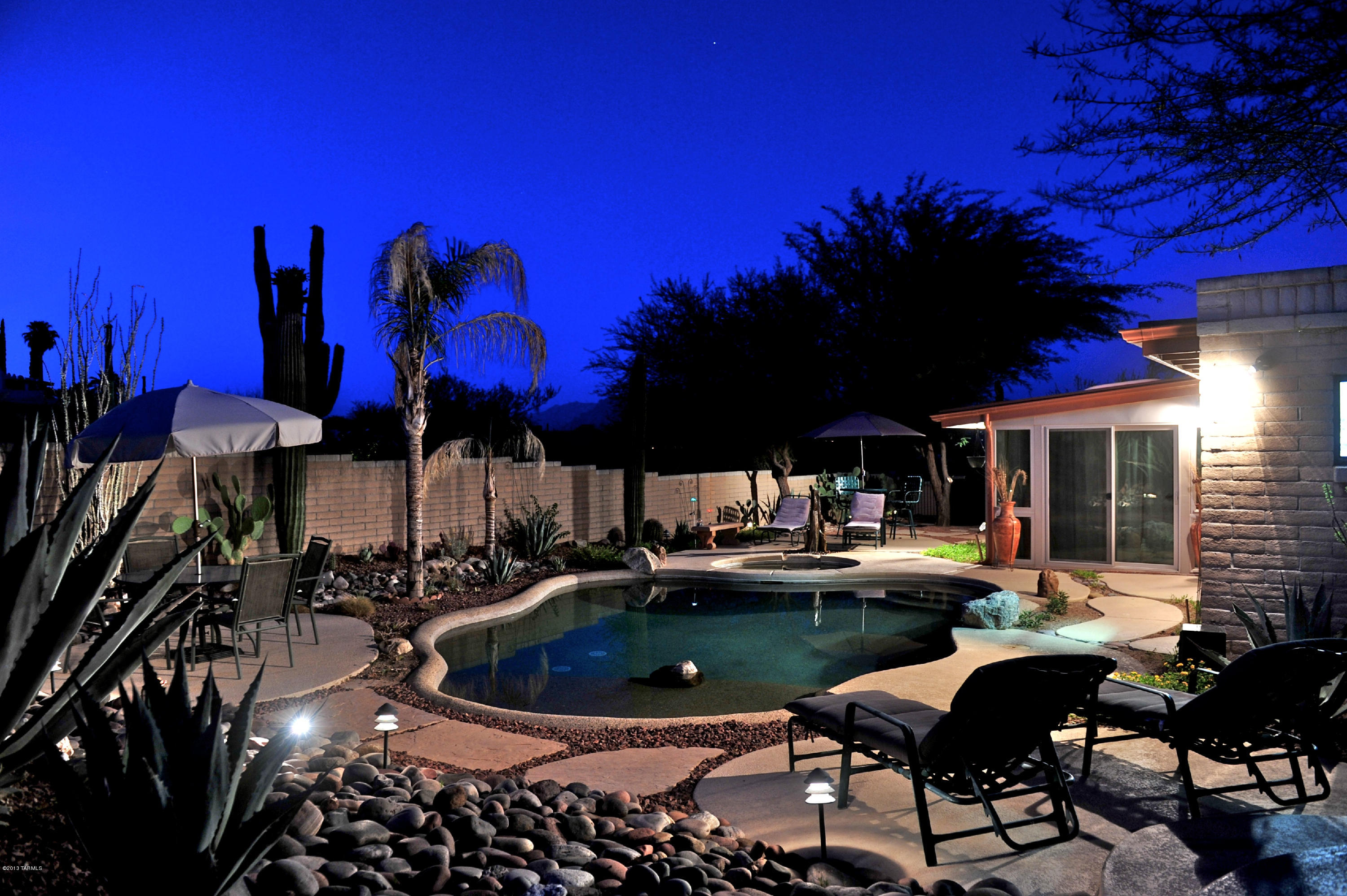 5010 W Placita De Los Vientos