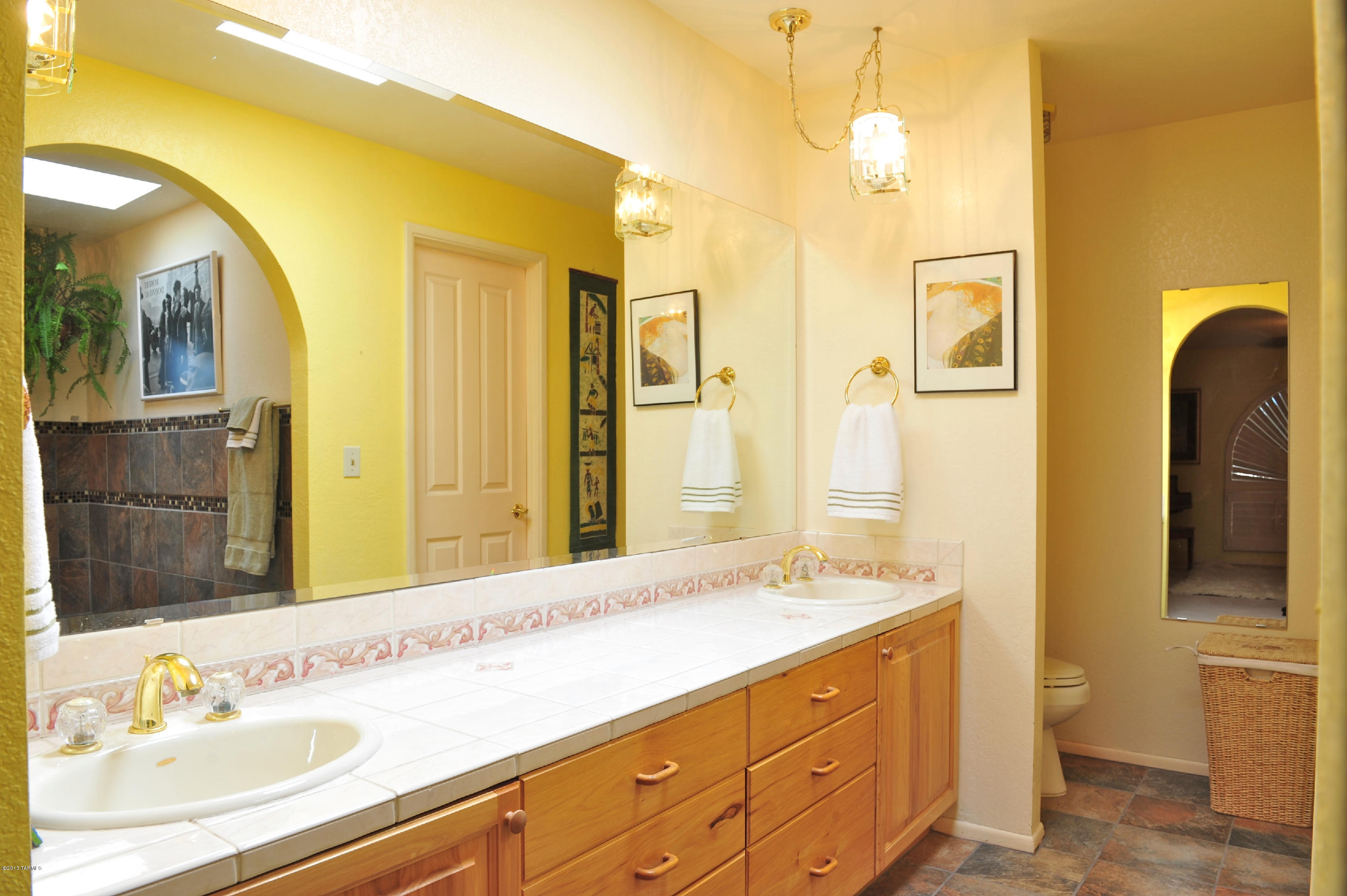 5010 W Placita De Los Vientos