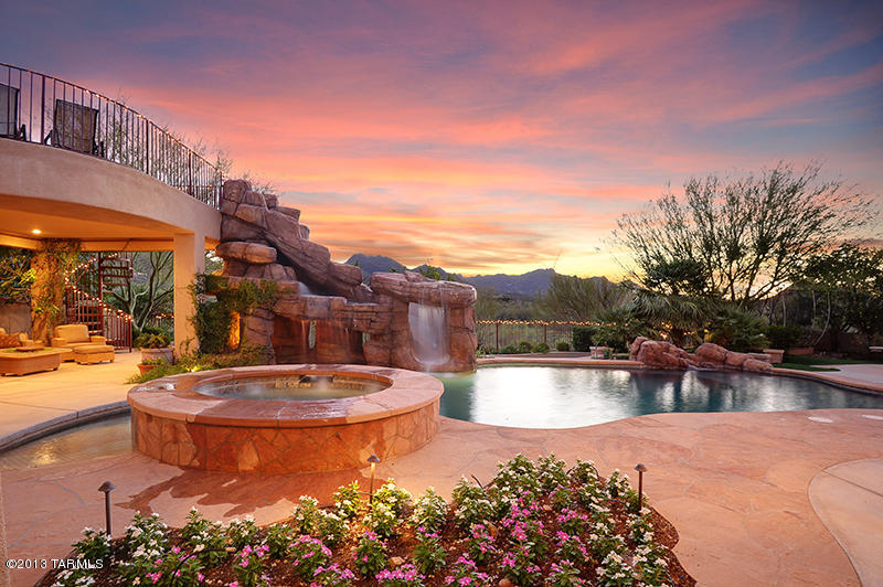 921 N Circulo Zagala