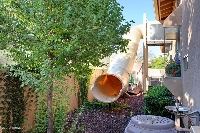 921 N Circulo Zagala