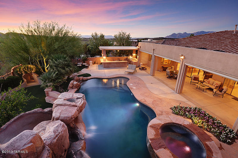 921 N Circulo Zagala