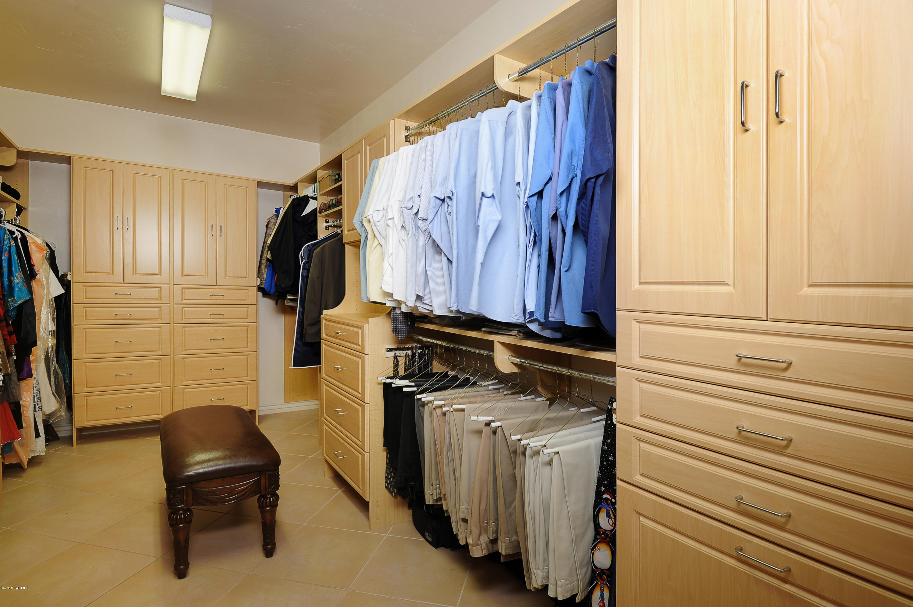 921 N Circulo Zagala