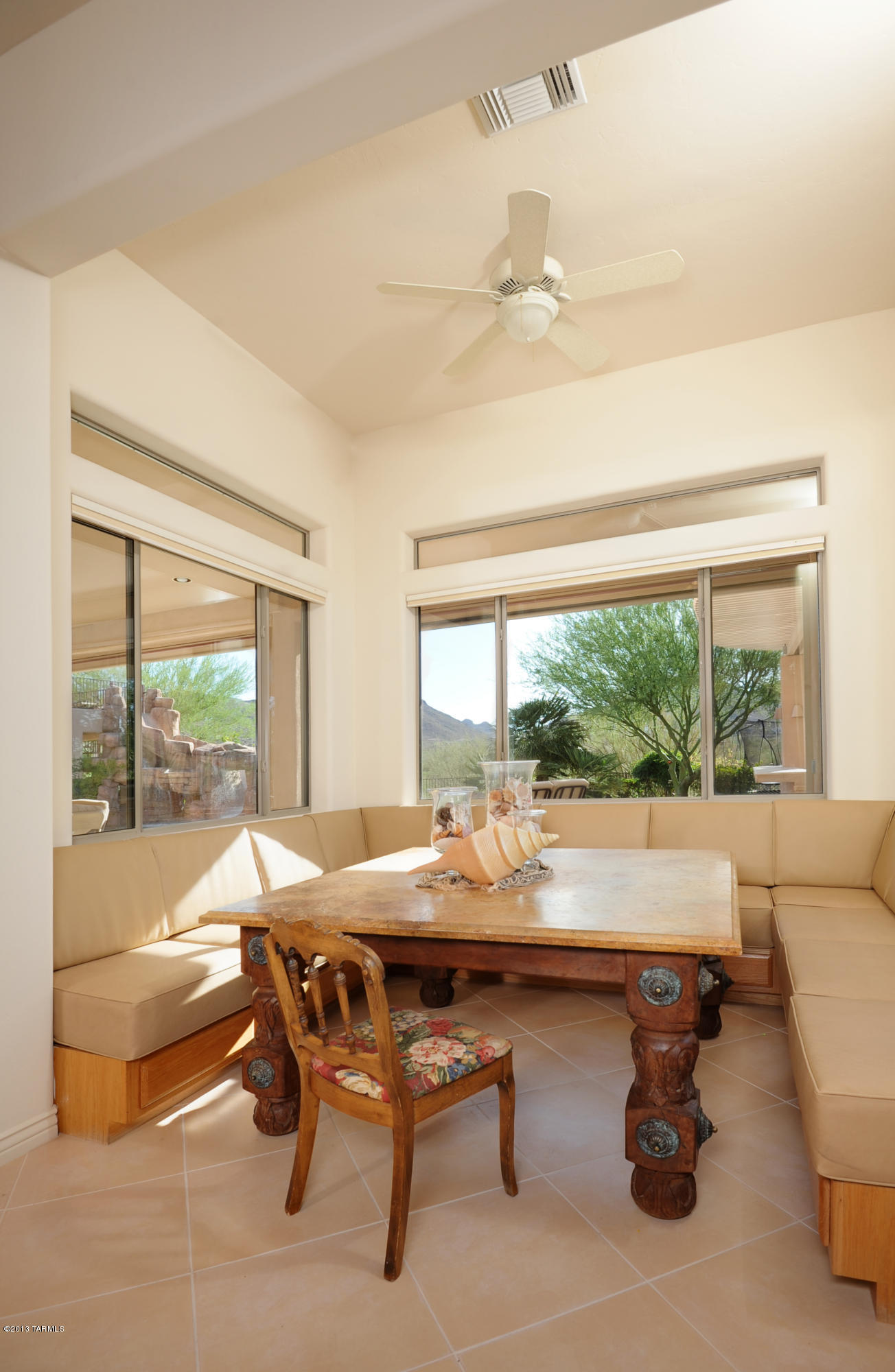 921 N Circulo Zagala