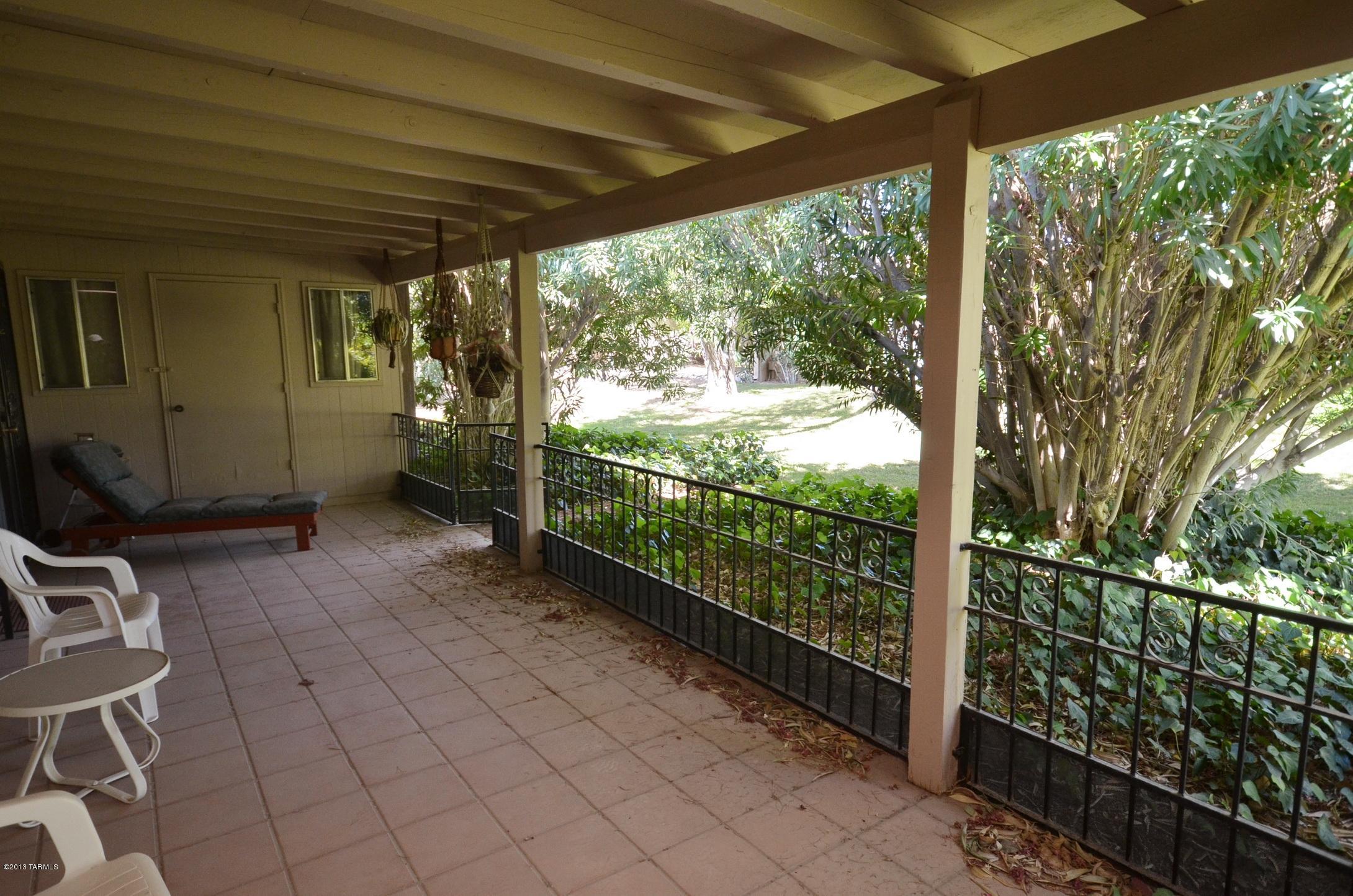 4712 N Calle Lampara