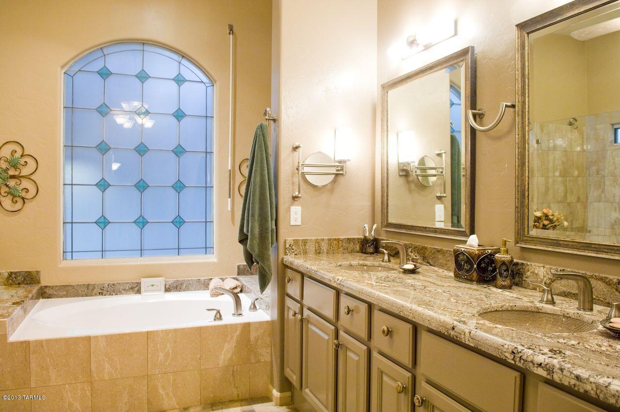 10946 N Black Canyon Court