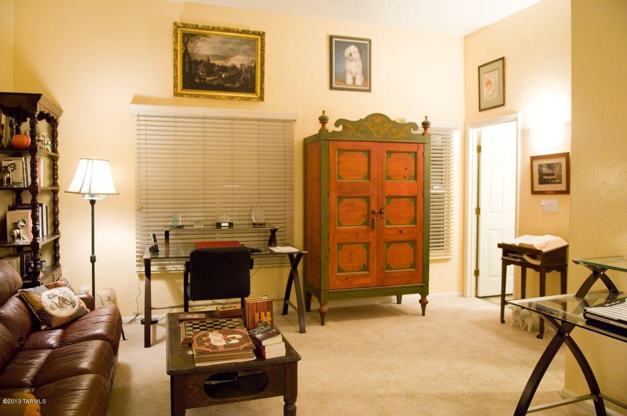 10946 N Black Canyon Court