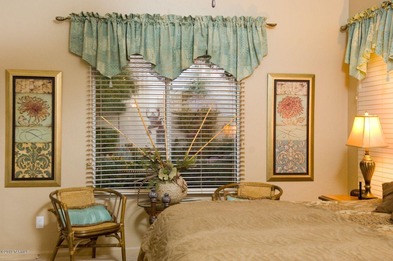 10946 N Black Canyon Court