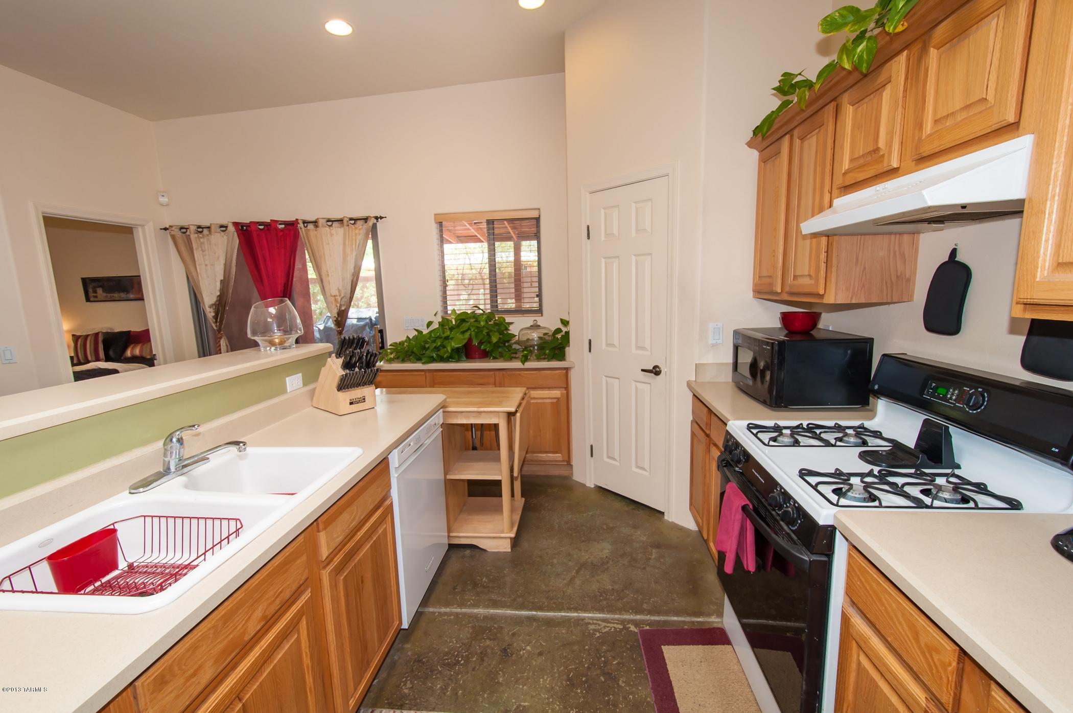 3846 N Vines End Place