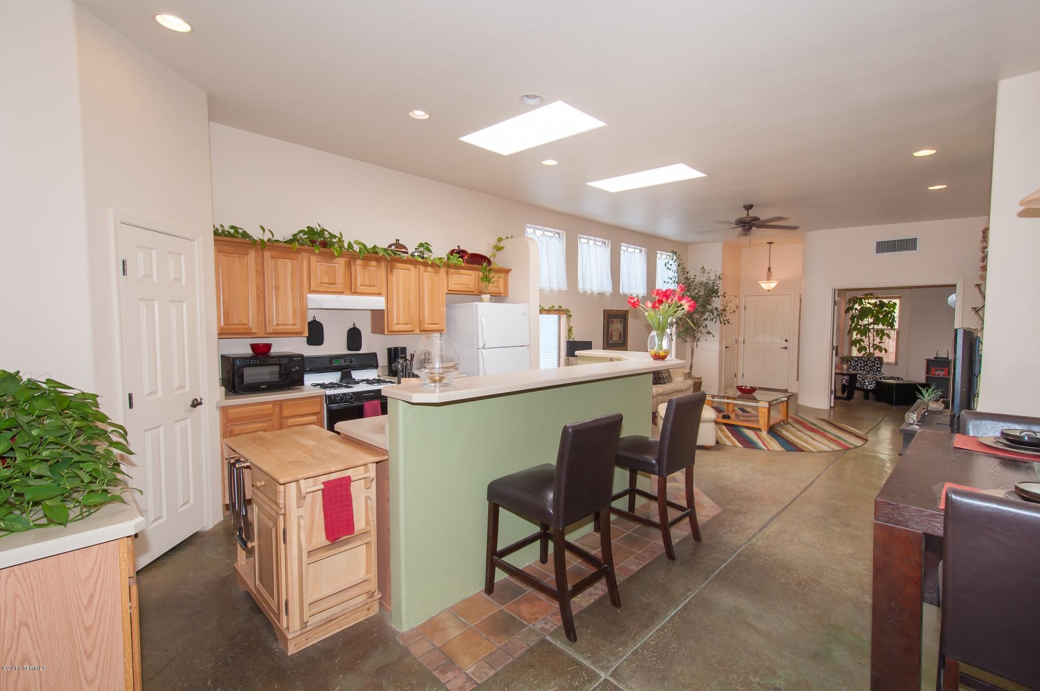 3846 N Vines End Place