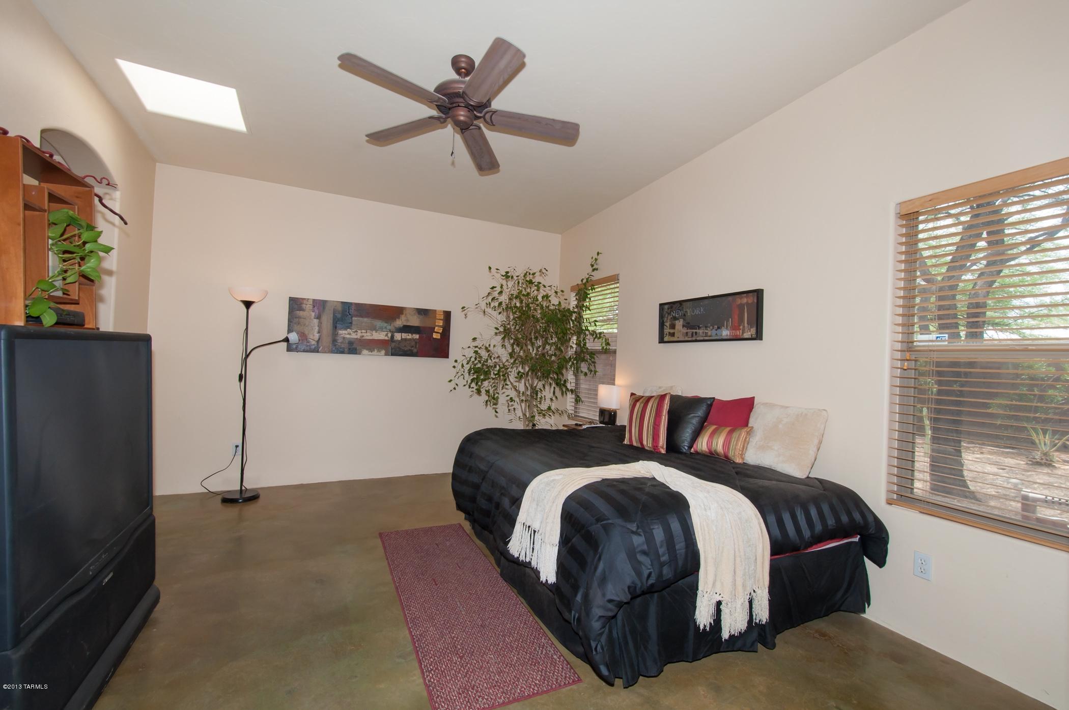 3846 N Vines End Place