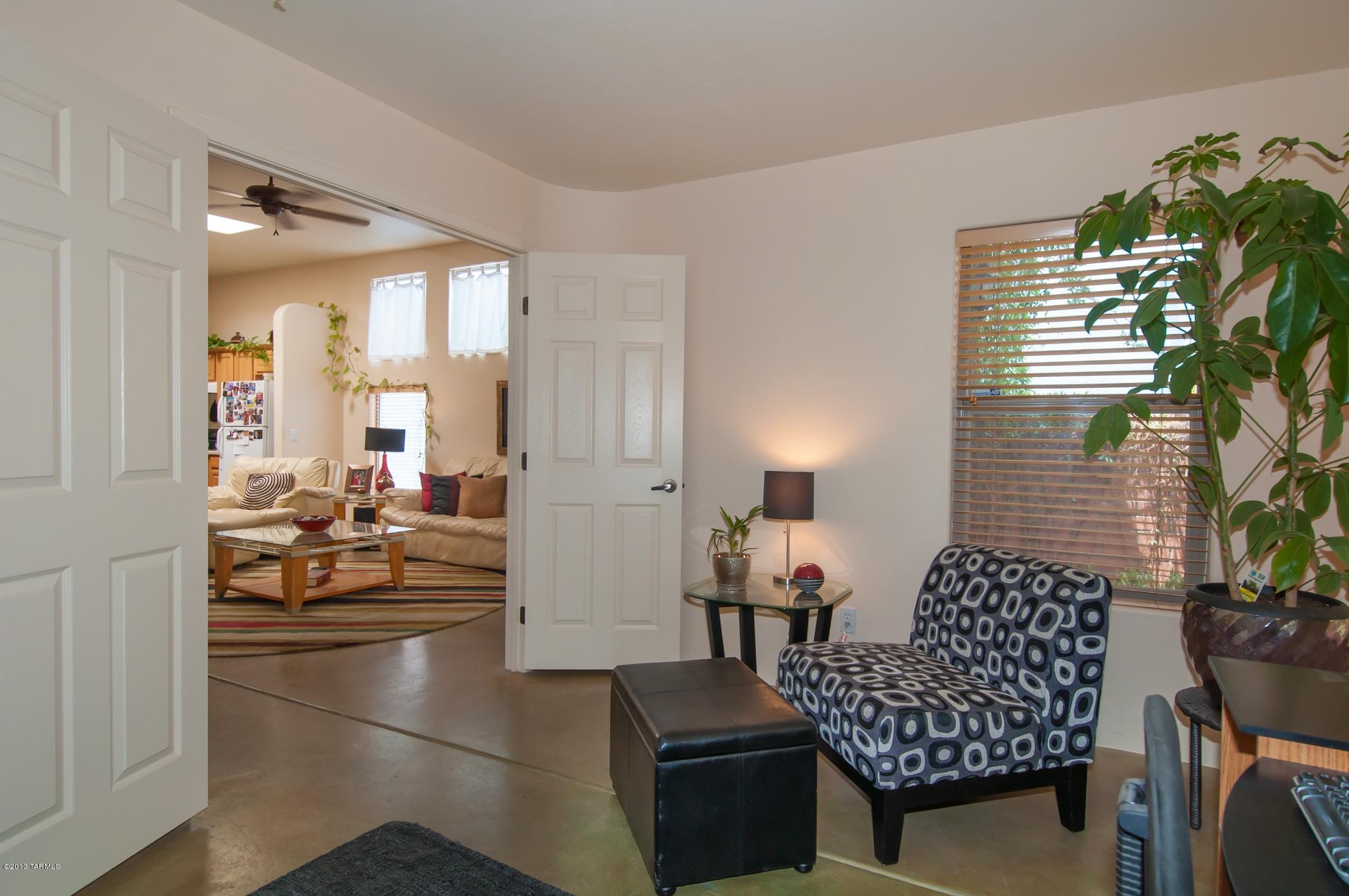 3846 N Vines End Place