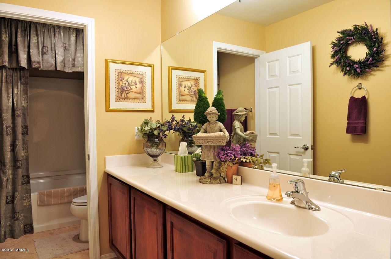 21169 E Independence Way