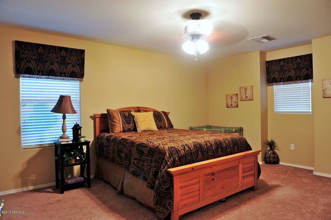 21169 E Independence Way