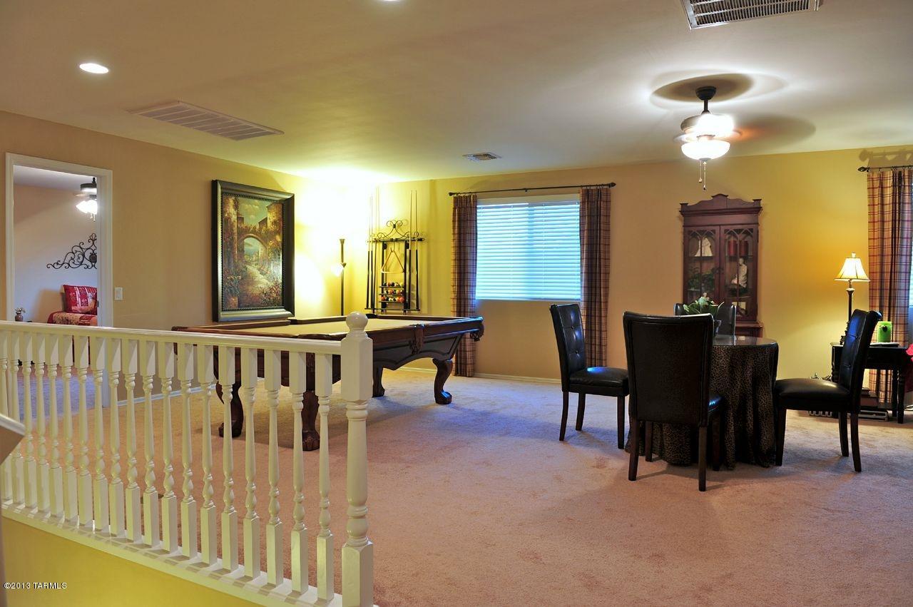 21169 E Independence Way