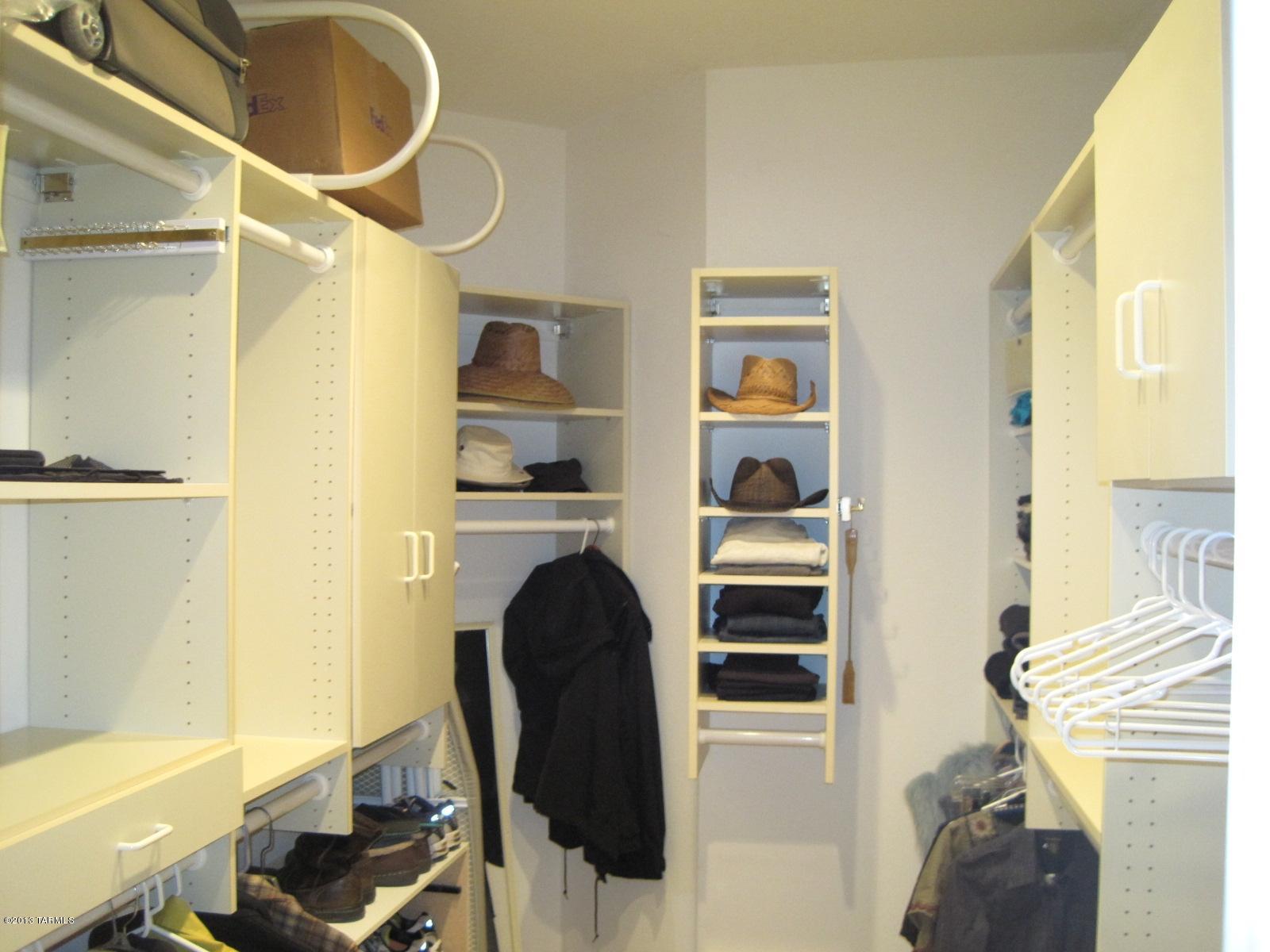 6726 N Chapultapec Circle