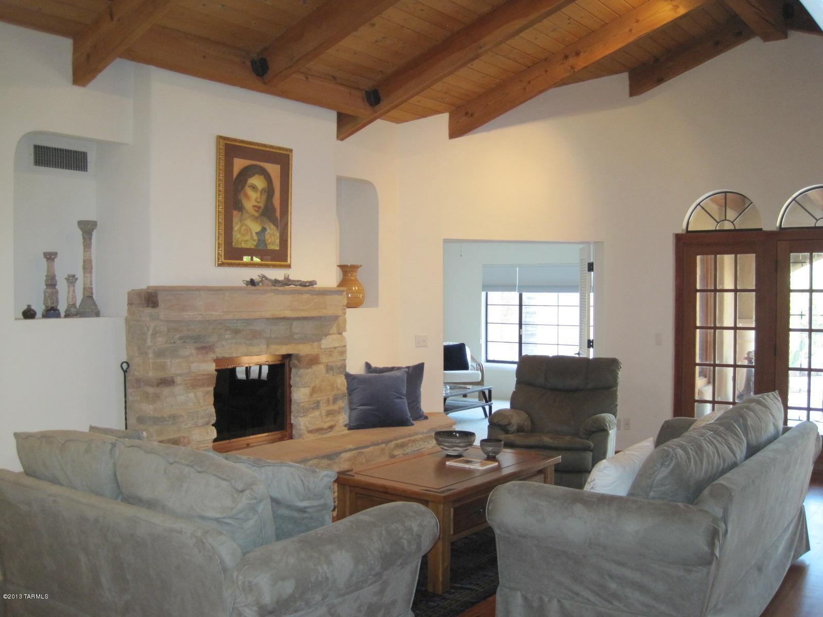 6726 N Chapultapec Circle