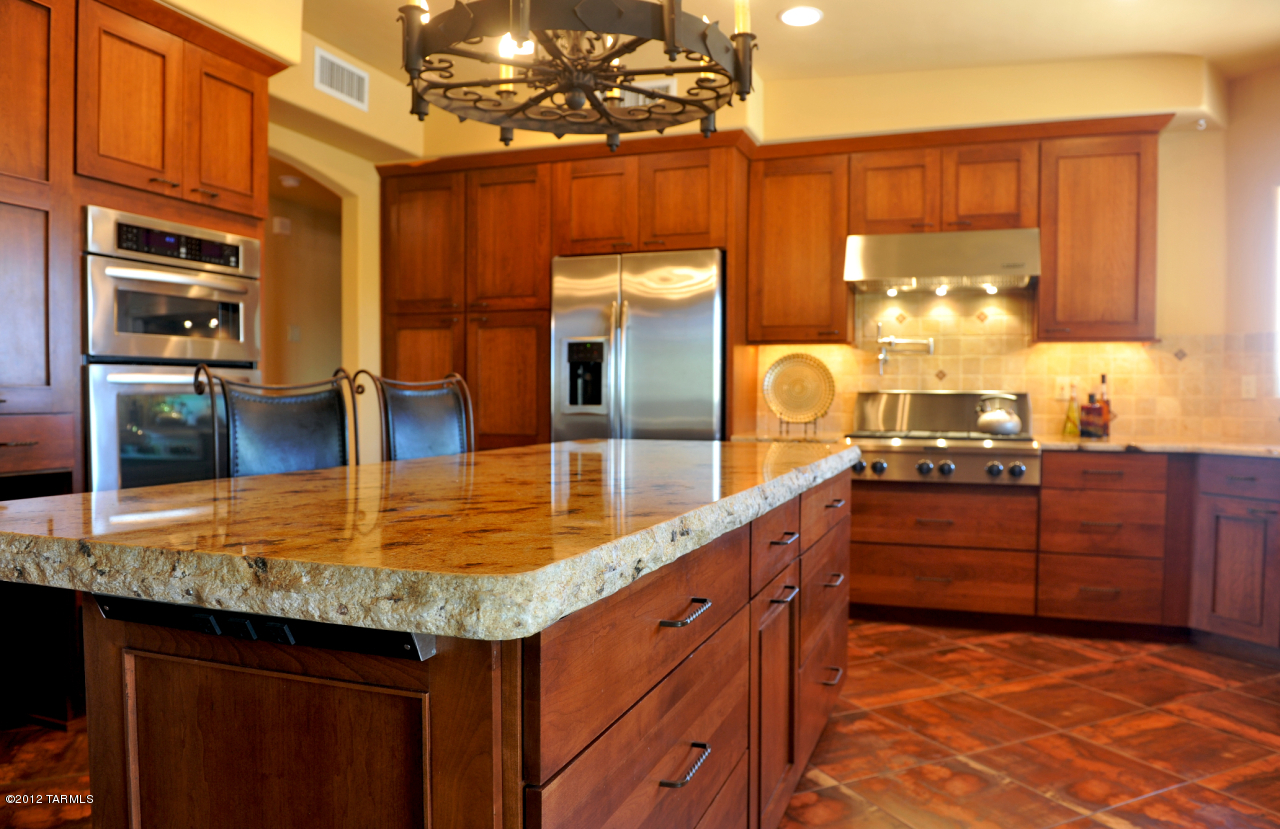 2670 W Cougar Canyon Trail