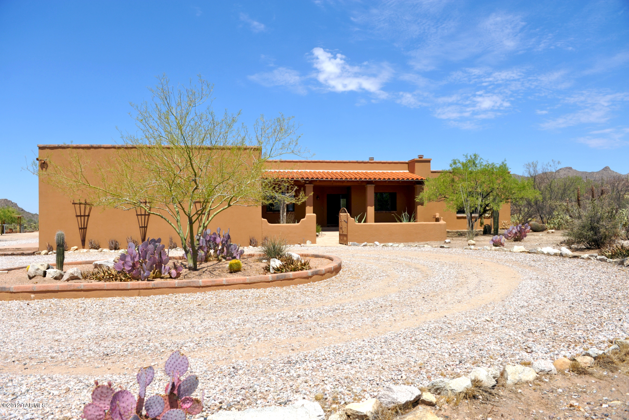 2670 W Cougar Canyon Trail