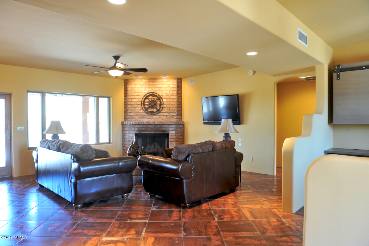 2670 W Cougar Canyon Trail