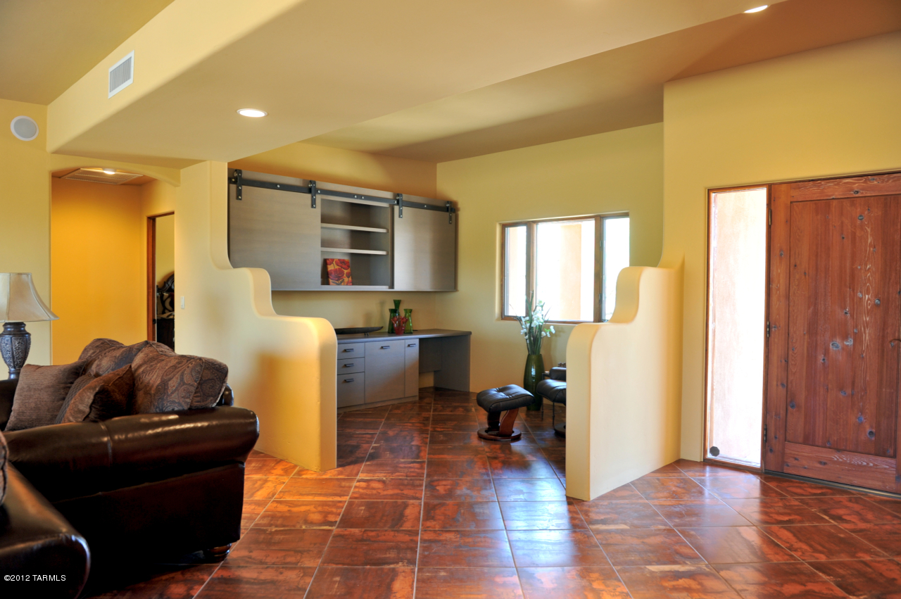 2670 W Cougar Canyon Trail