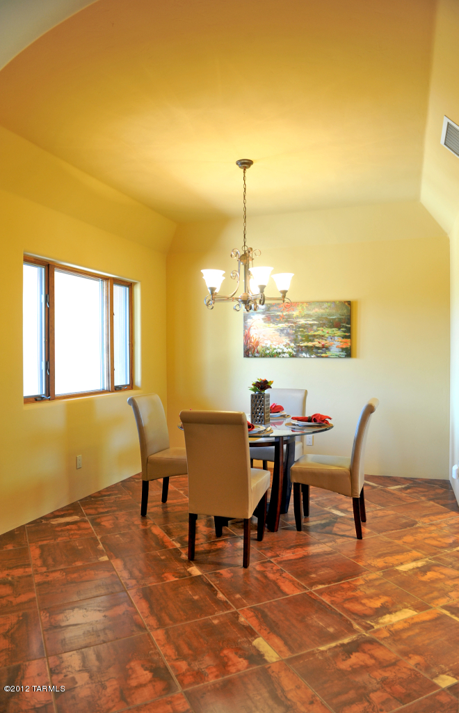 2670 W Cougar Canyon Trail