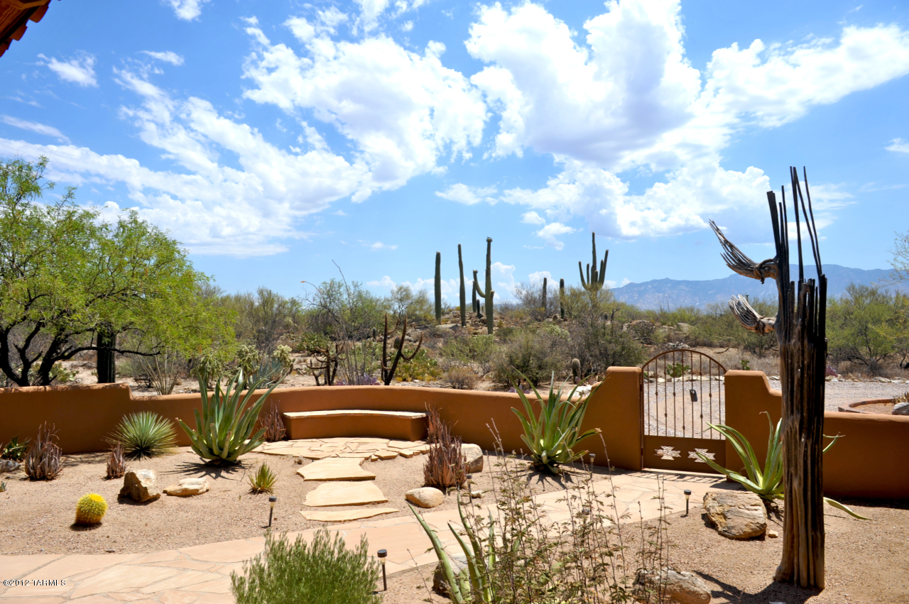 2670 W Cougar Canyon Trail