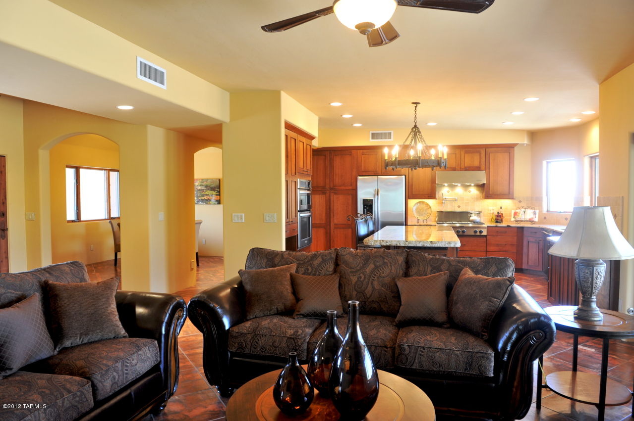 2670 W Cougar Canyon Trail